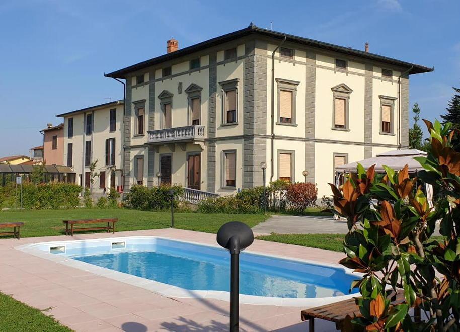 Nell’ex casa di riposo apre il club degli scambisti 