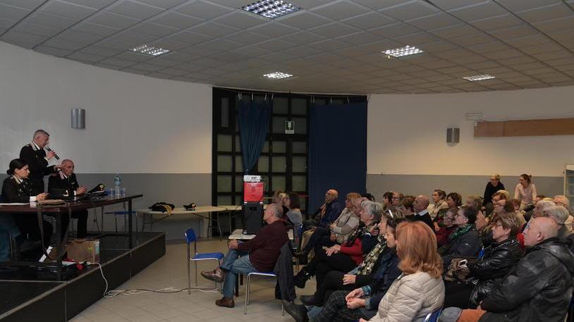 Lezione di sicurezza coi carabinieri