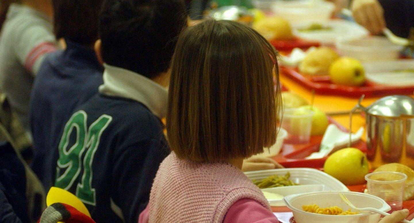 Sorso, mensa scolastica solo con posti in piedi