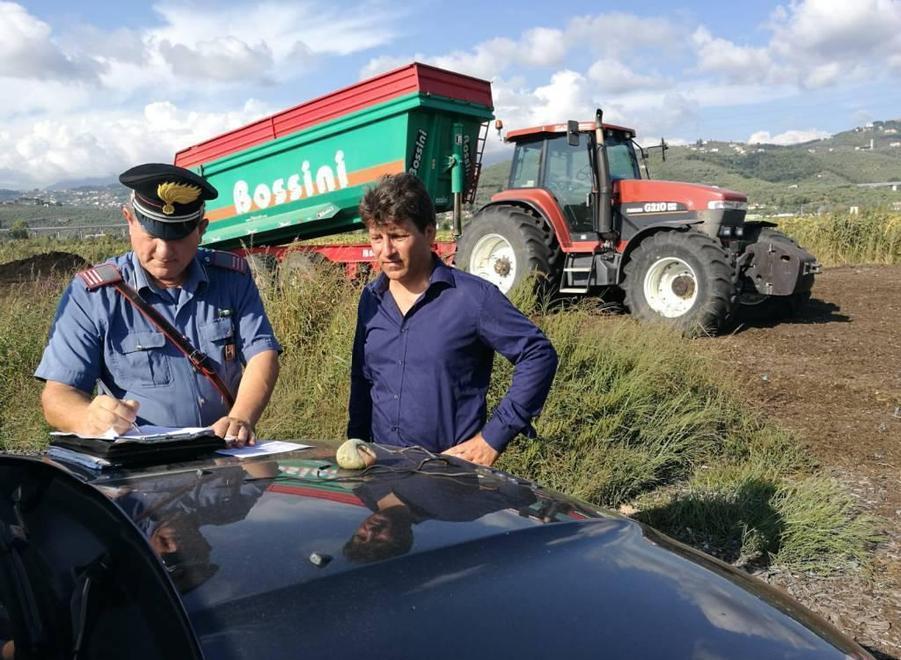 Plastica nel compost per i campi biologici: Ferrara (M5S) dal ministro