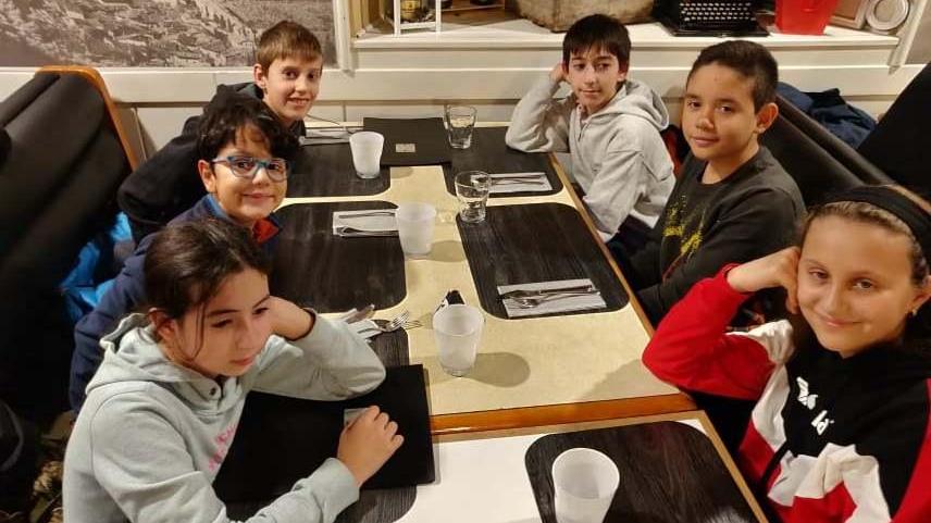 Dai banchi di scuola al campionato italiano di scacchi: la favola di cinque bimbi livornesi