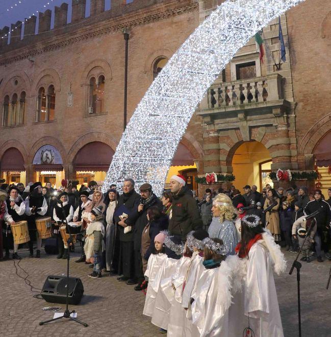 Un bel “Natale a Cento” per tutti i gusti e le età Sabato luminarie accese 
