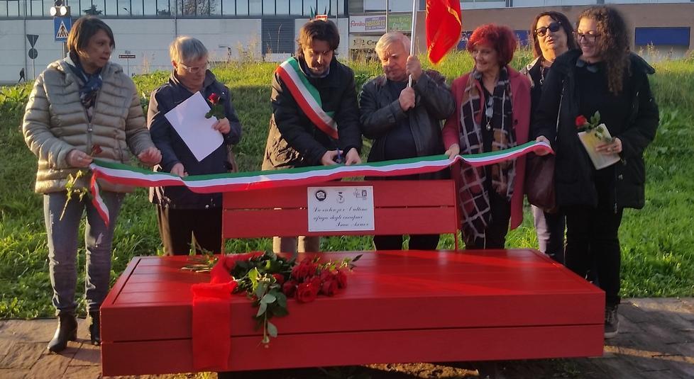 Violenza di genere Dopo la panchina rossa consiglio straordinario