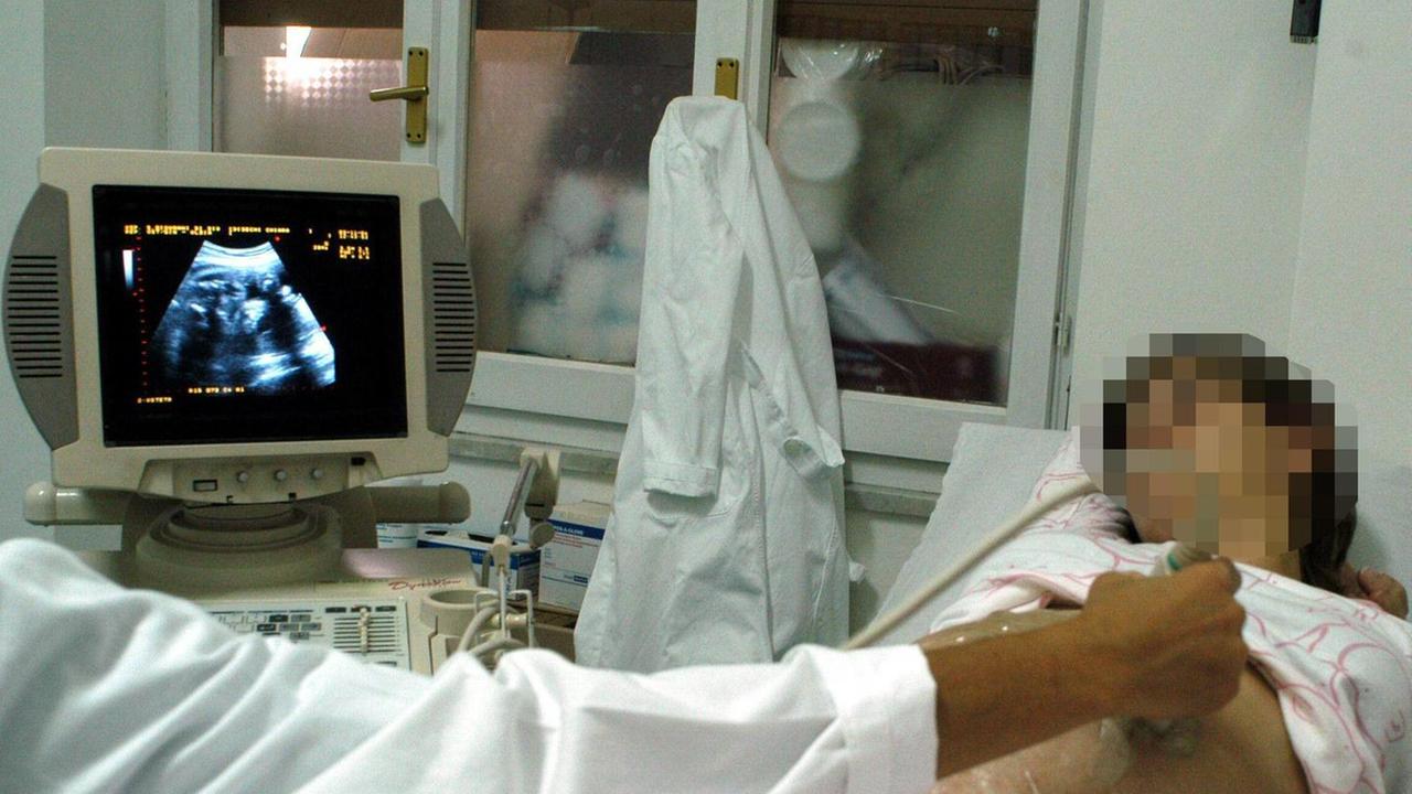 Perde il feto al nono mese medici sotto indagine