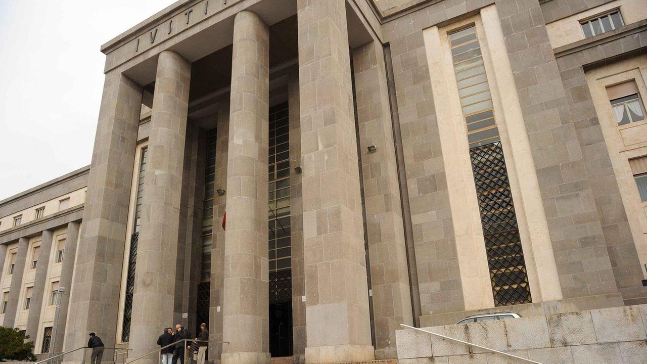 Per salvare le buste-paga non versa l’Iva: assolto