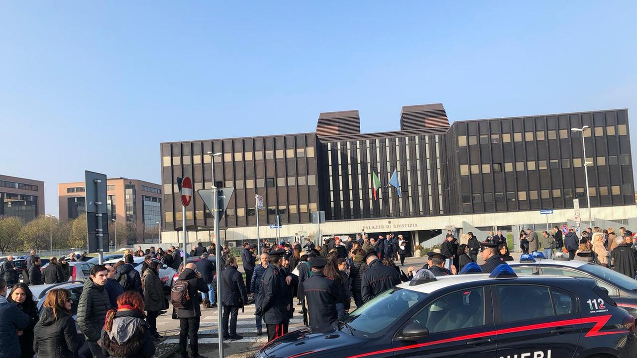 Nuovo allarme bomba in tribunale a Reggio Emilia, evacuato per un'ora il Palazzo di Giustizia