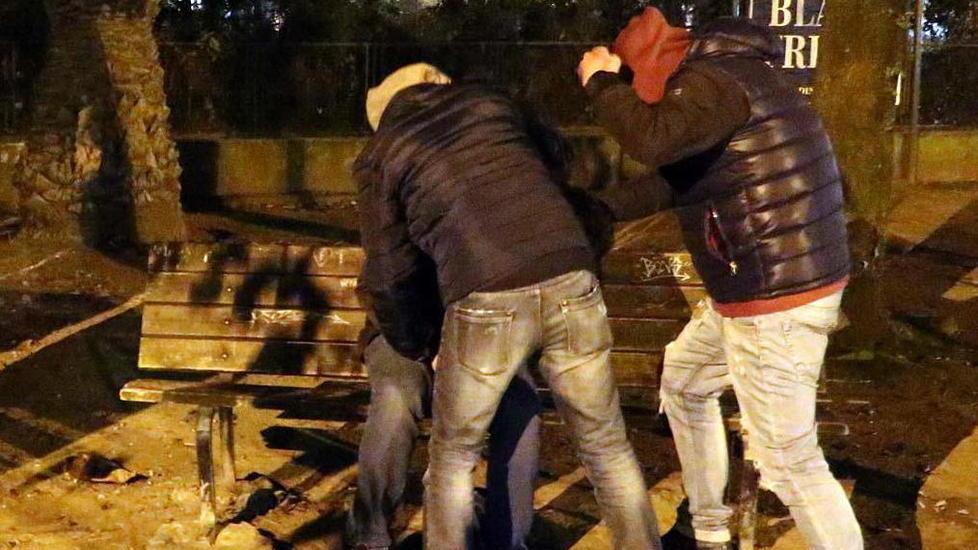 Tentò di uccidere un sedicenne a Marina di Massa, patteggia a 5 anni