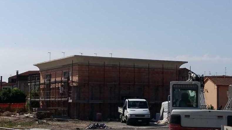 Il cantiere all’interno dell’area del velodromo di Fornacette