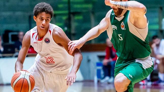 In campo il solito Costantino Bacio perugina per l’Under 18