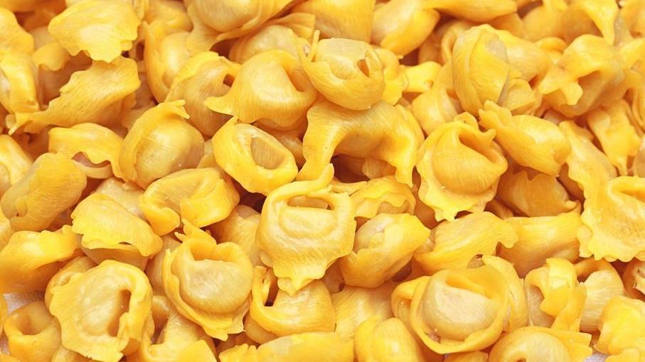 Qui per chiunque è “al turtlén” In brodo o al ragù fate una scelta