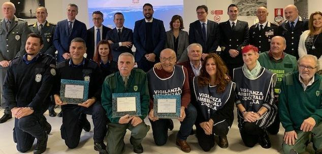 Regole e ambiente Premiati i volontari per il loro impegno 