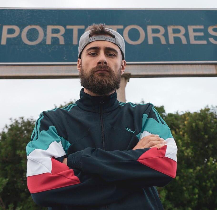 Al Tropical bar l’oceano di plastica di “Ergobeat”