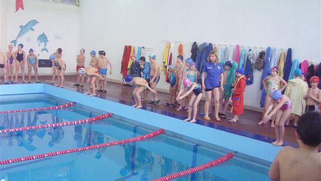 Piscina, il Comune sta cercando la ditta: «Siamo nei tempi, riapertura a inizio anno»