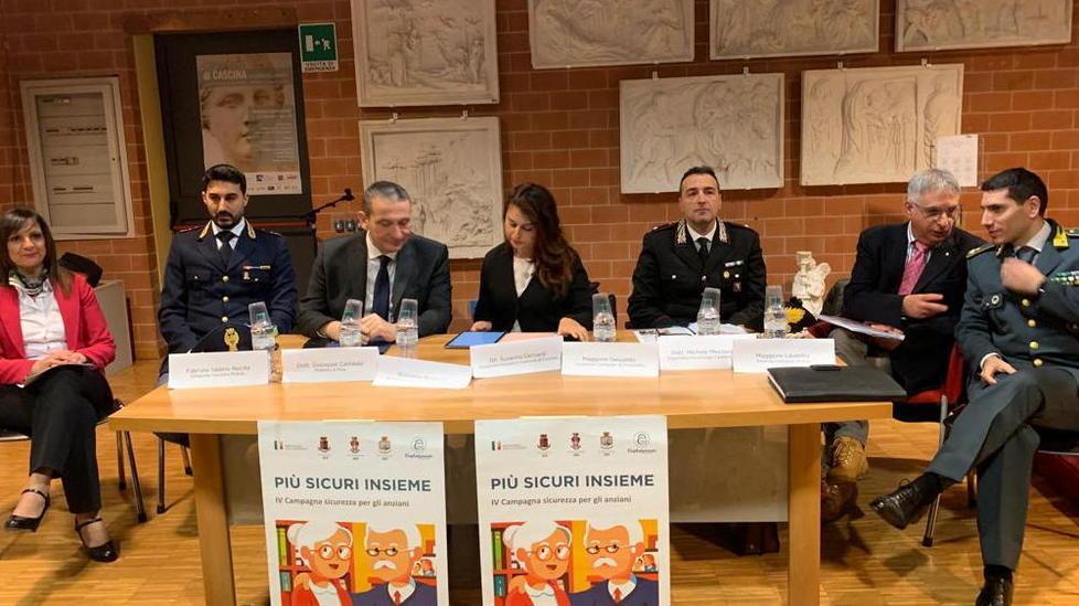 Prima si fingono operai di Acque, poche ore dopo tornano a rubare 