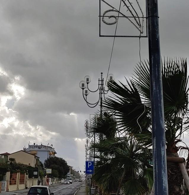 Balneari e albergatori pagano le luminarie