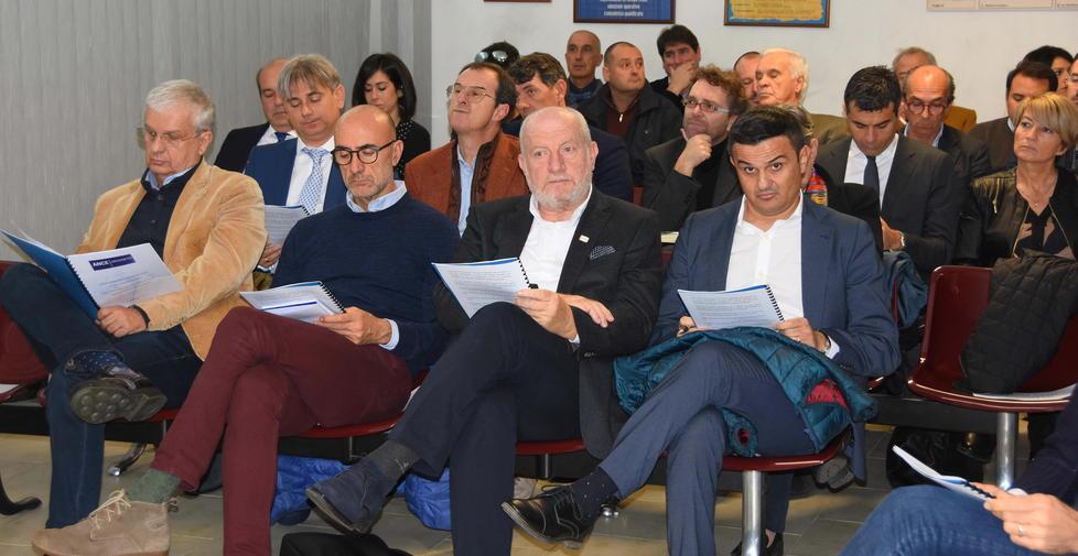 Sorpresa C La Ripresina Gli Edili Provano A Rialzarsi Il Tirreno