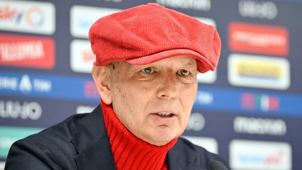 Il guerriero Sinisa: «Tifosi e medici nella mia squadra contro la malattia»