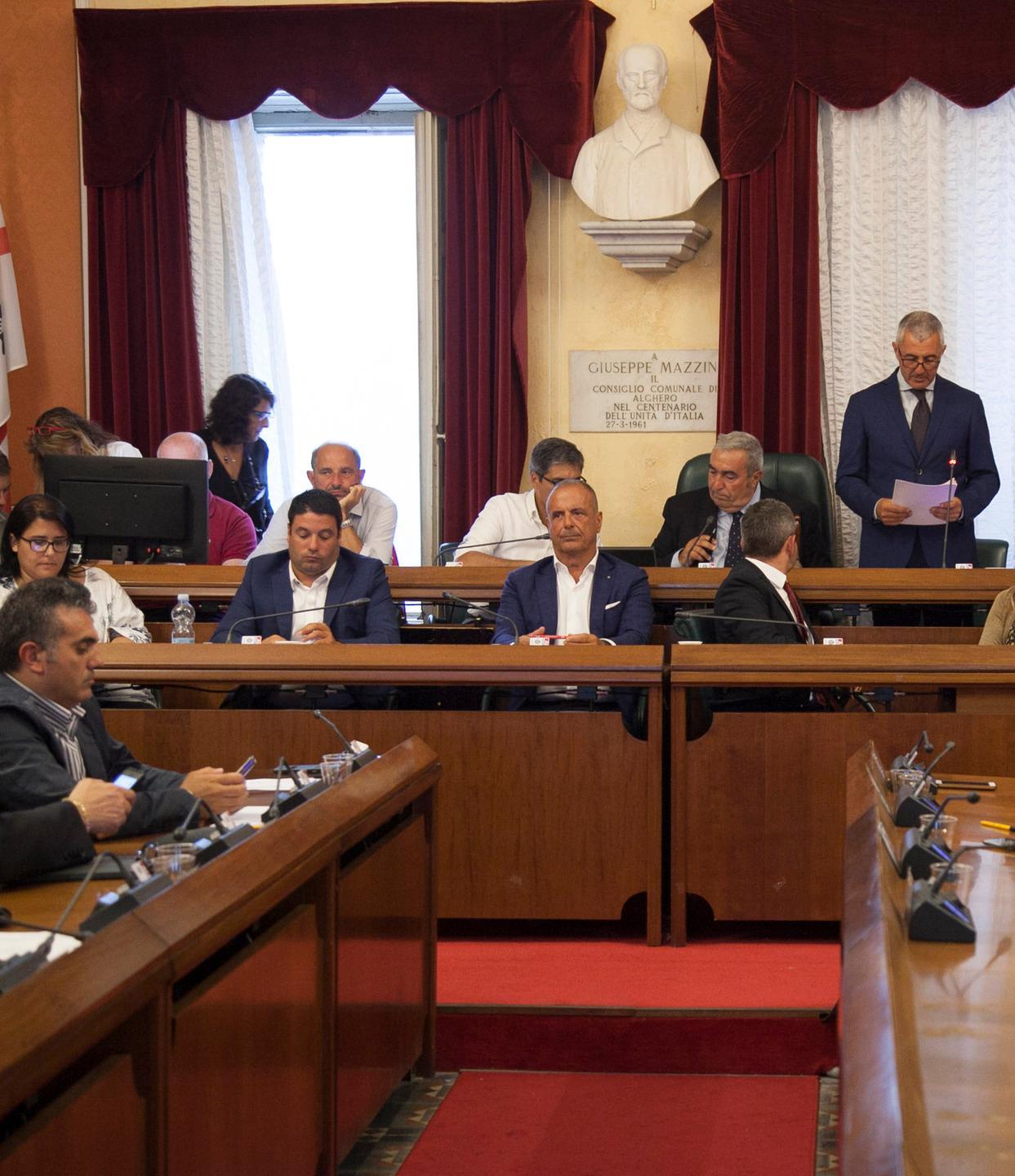 Alghero, centrodestra nel caos: per Conoci un mese duro 