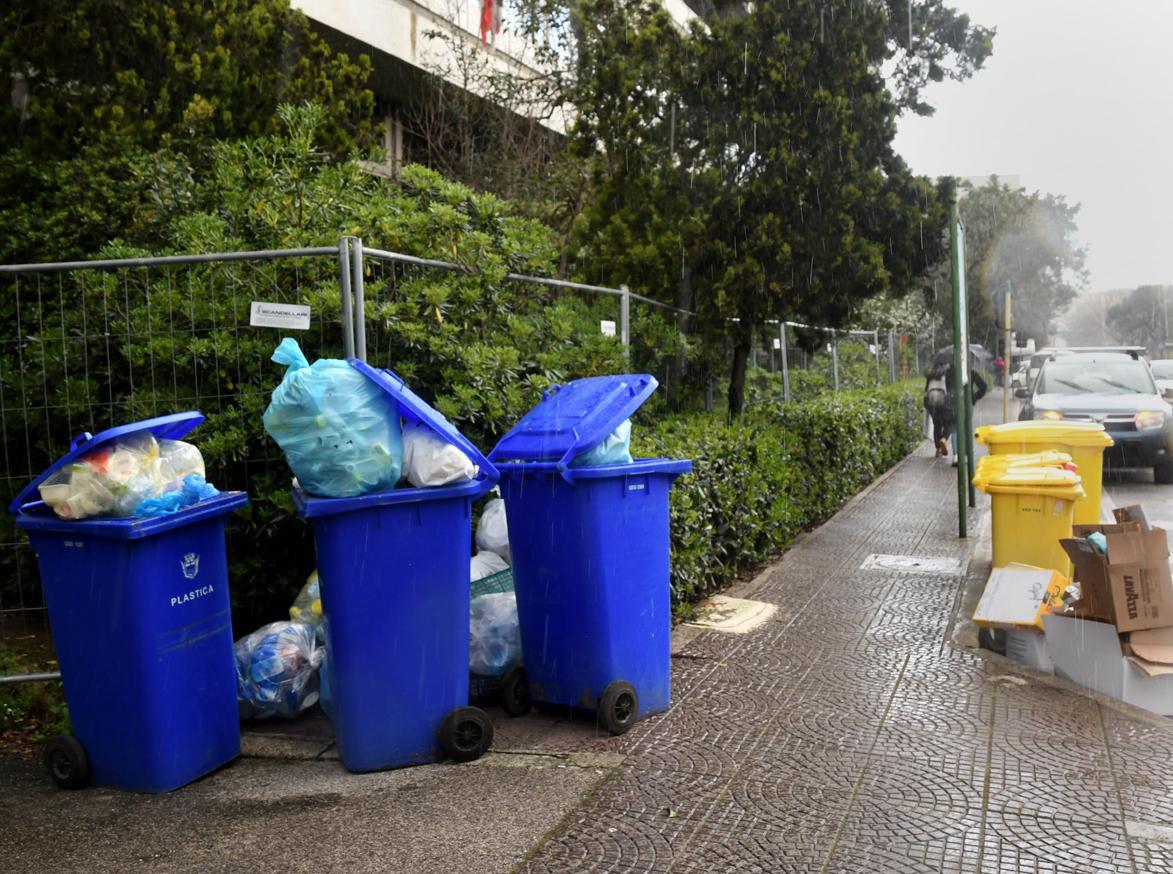 Raccolta rifiuti più cara, ma i servizi aumentano 