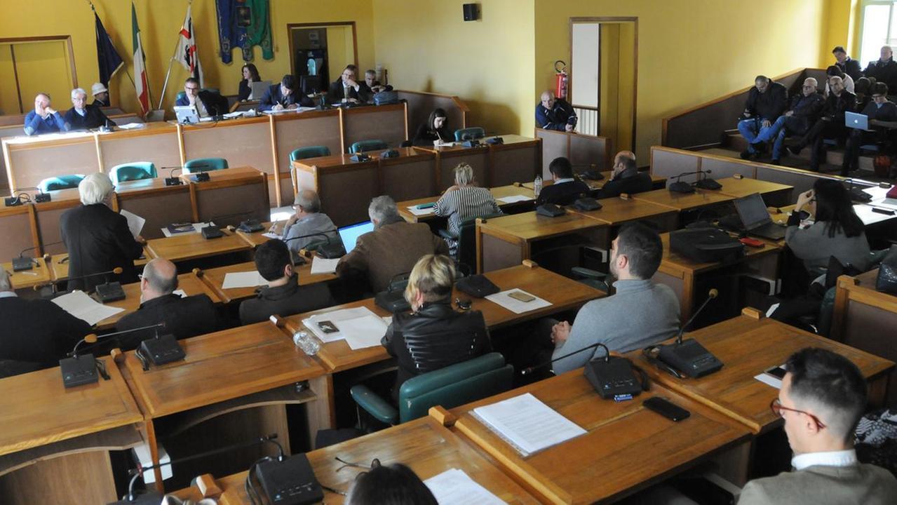 Consiglio in ritardo sulla trasparenza