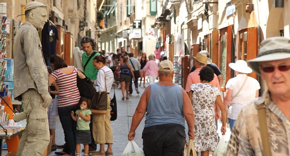 Chessa: fiere ed eventi per “vendere” la Sardegna 