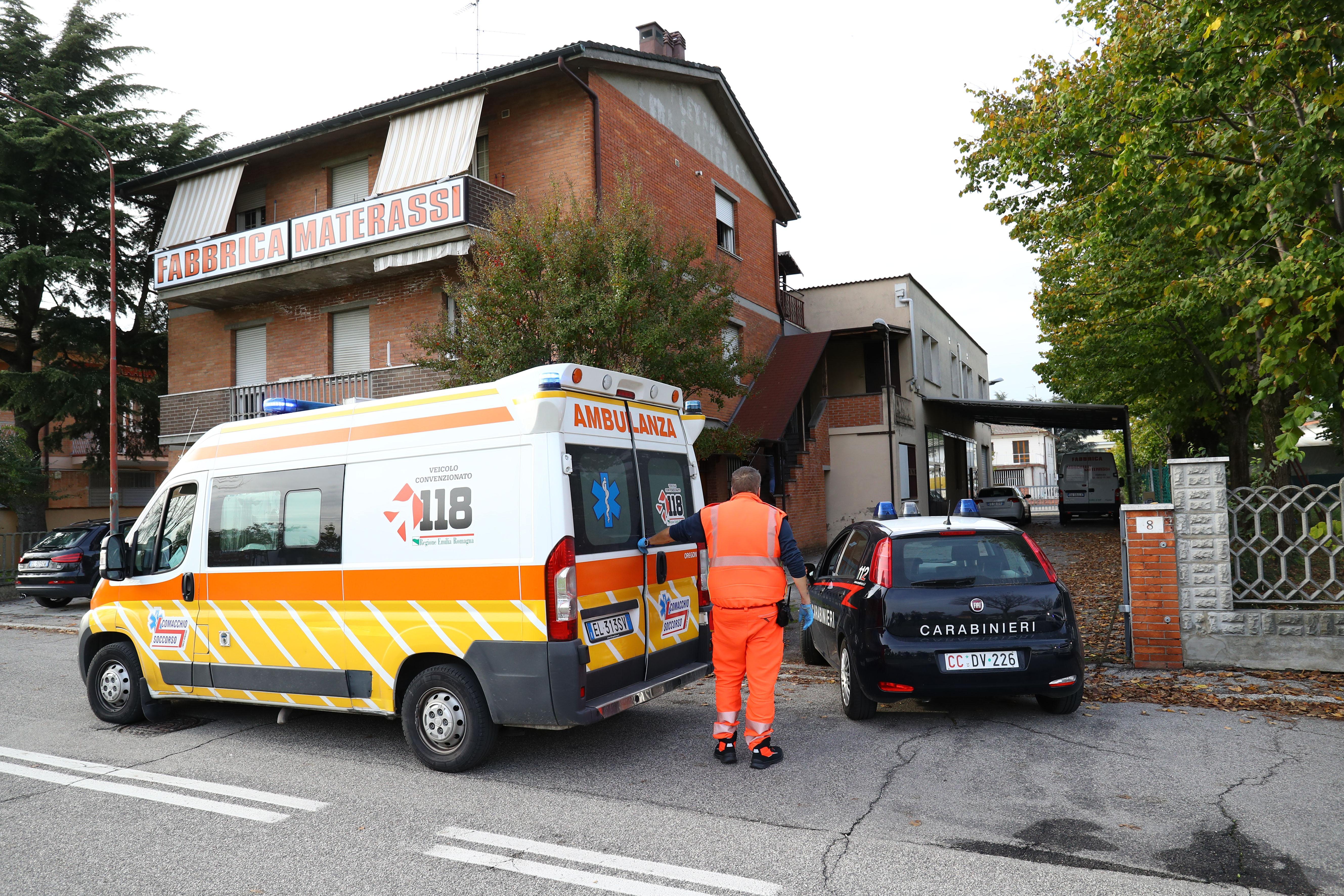 Campagnola, blocca l'ambulanza che presta soccorso all'odiata vicina: denunciata