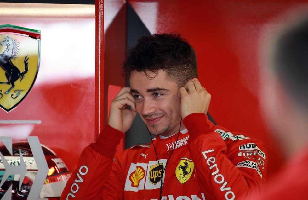 Leclerc-Vettel, un altro pasticcio in qualifica Seb frena dietro Albon e Charles perde tempo