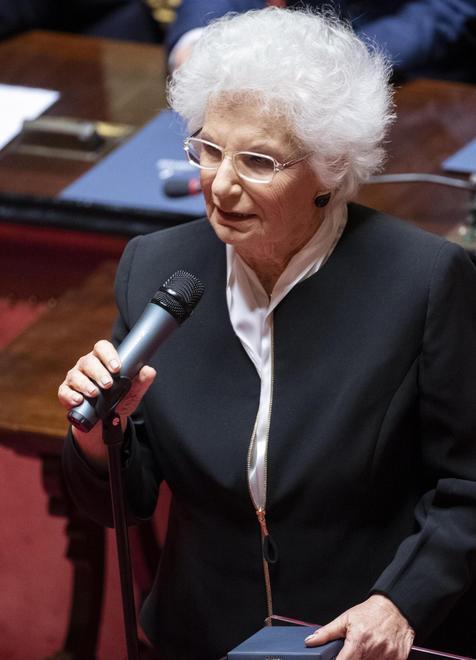 Cittadinanza onoraria alla senatrice Segre «Massima solidarietà»