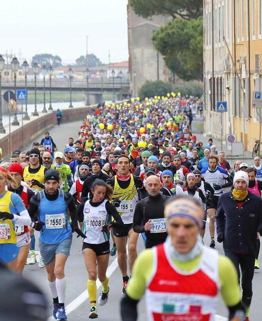 Salta la maratona di Torino Tutti “invitati” a Pisa