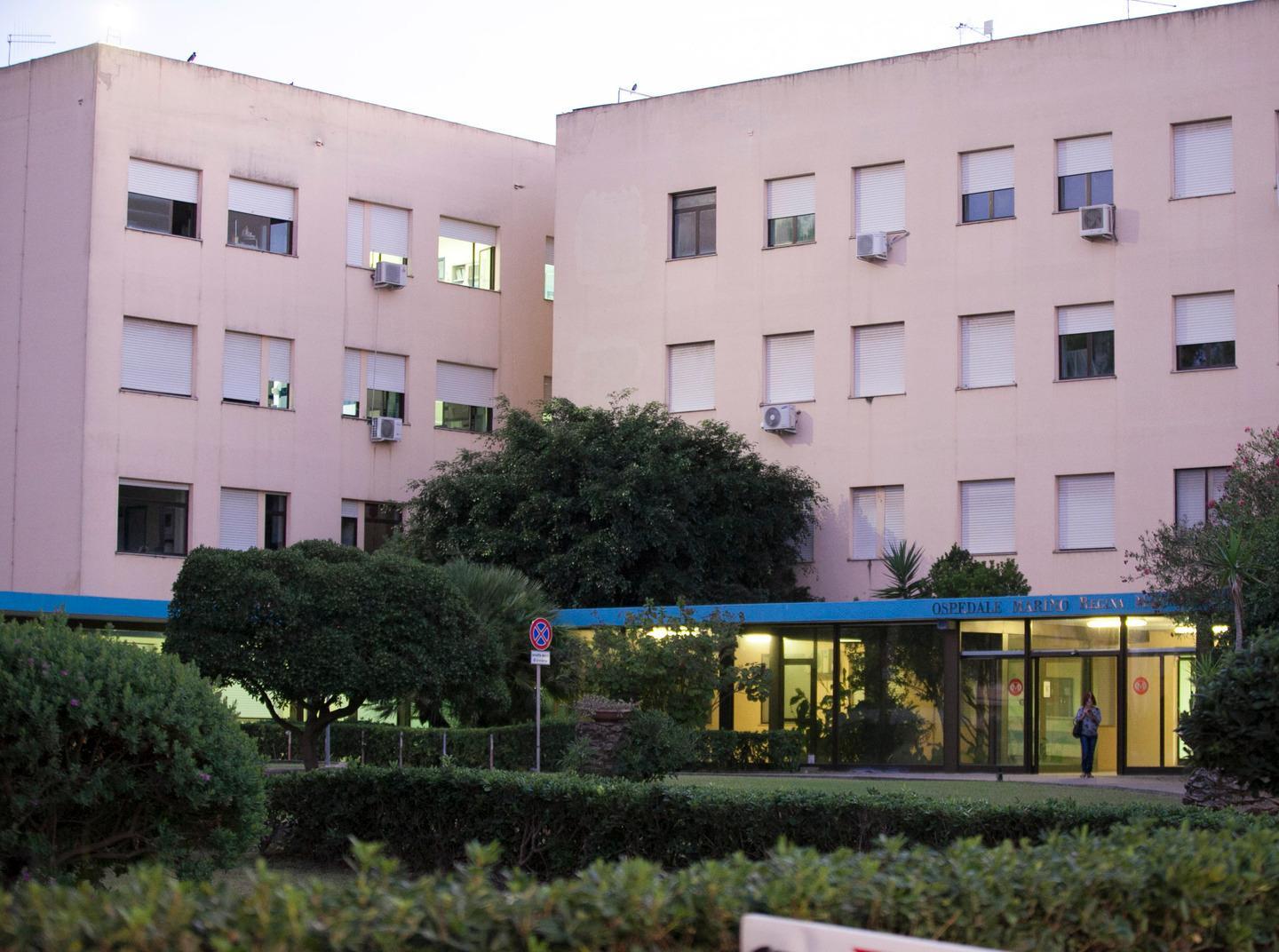 La politica algherese fa squadra «Giù le mani dall’ospedale marino»