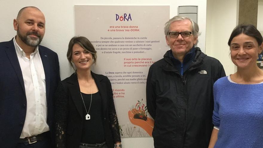 Da sinistra Davide Massarini e Chiara Fioribelli insieme a Ivano Beghi e Federica Severini del Dora