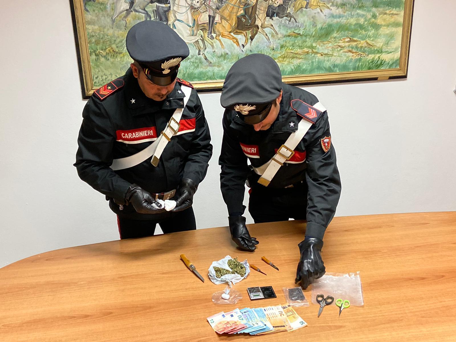 Olbia, in casa droga e contanti: arrestato per spaccio