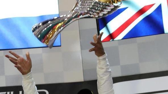 Hamilton in versione schiacciasassi: chiude con un altro monologo