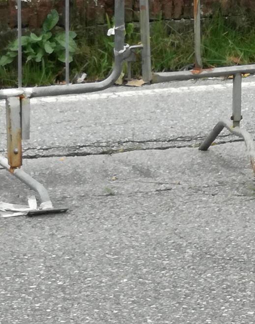 Frana mai riparata in via dell’Acquacalda «Dovete intervenire»