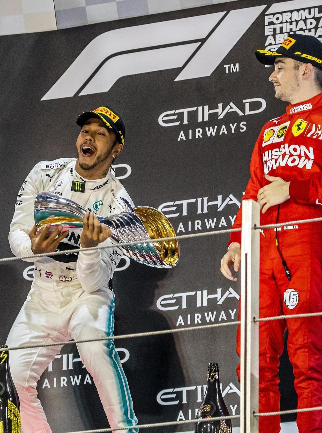 Formula 1, Hamilton vola vince anche ad Abu Dhabi 