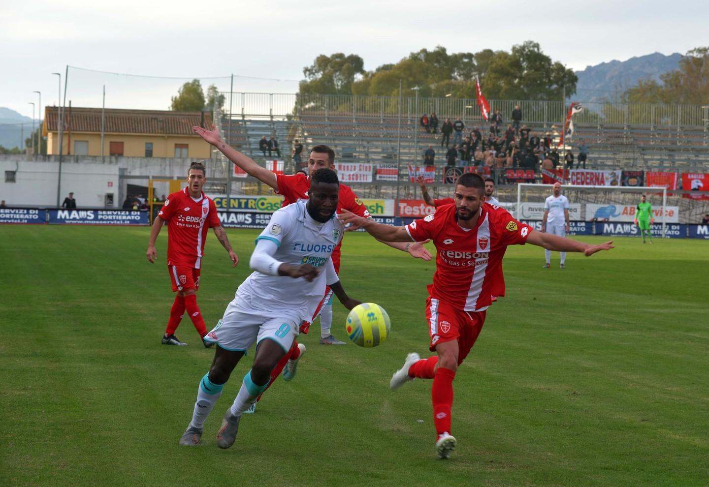 Il Monza di Berlusconi travolge l’Olbia 