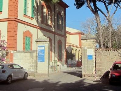 Tragedia a Ossi, cade nel pozzo e muore 