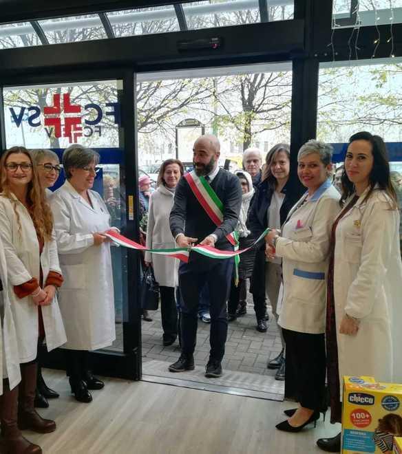 Nuova sede per la farmacia