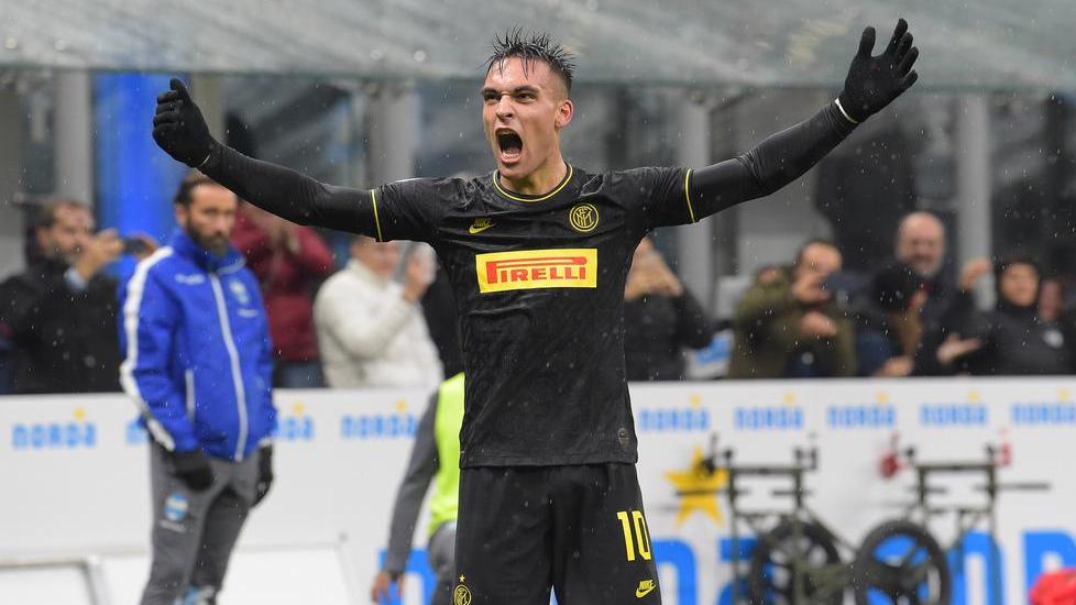 L’Inter piega la Spal Doppietta di Lautaro e sorpasso in vetta