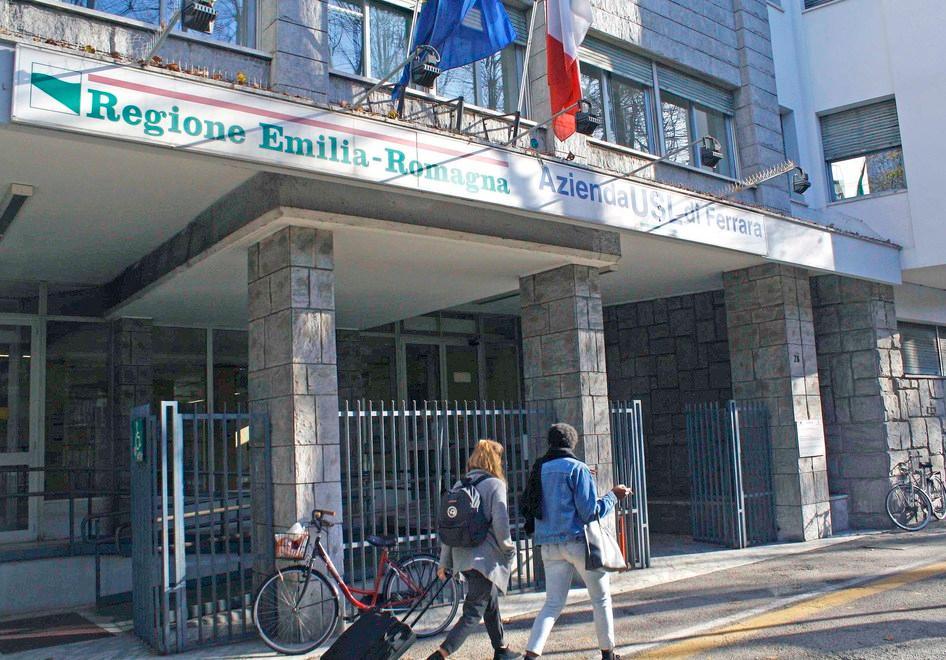 Ferrara, 26 dirigenti contro l’Asl: causa da un milione di euro 