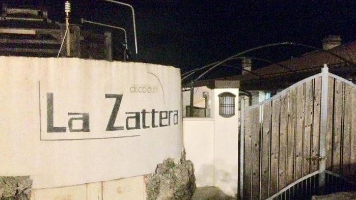 Dietro la maxi rissa della Zattera una banale lite tra due ragazze