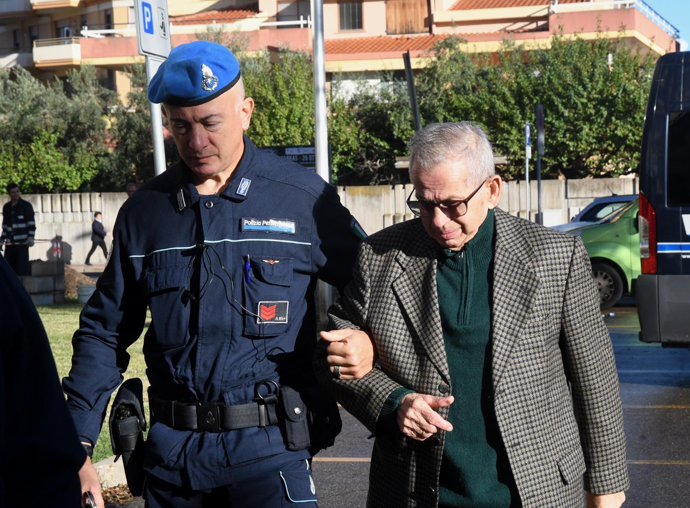 L'arrivo a Palazzo di Giustizia di Giovanni Perria accusato dell'omicidio della moglie Brigitte Pazdernik