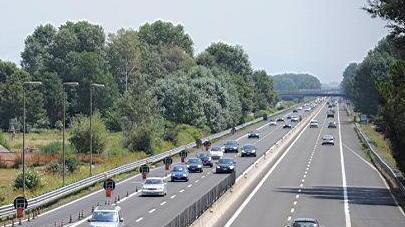 Lavori in A11: autostrada chiusa per lavori