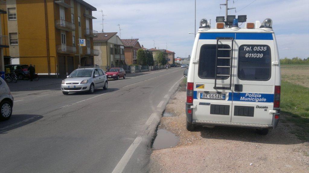 San Possidonio, aggredisce agente e tenta di rubarle la pistola: arrestato