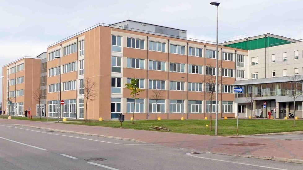 Giovane morto per sospetta meningite. Sette avvisi di garanzia per i medici