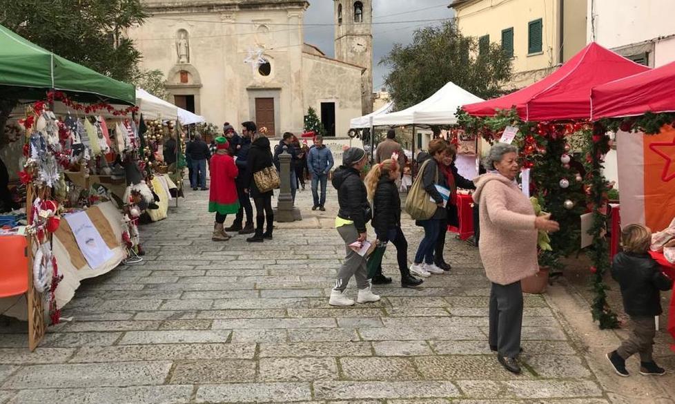 Mercatini di Natale, successo di pubblico nonostante il maltempo
