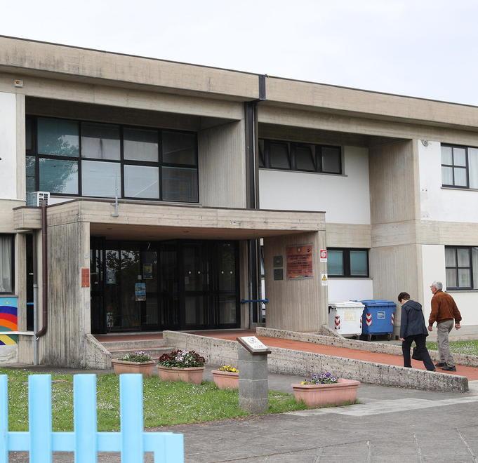«Avvicinato da alcuni adulti» Ma il racconto non ha riscontri 