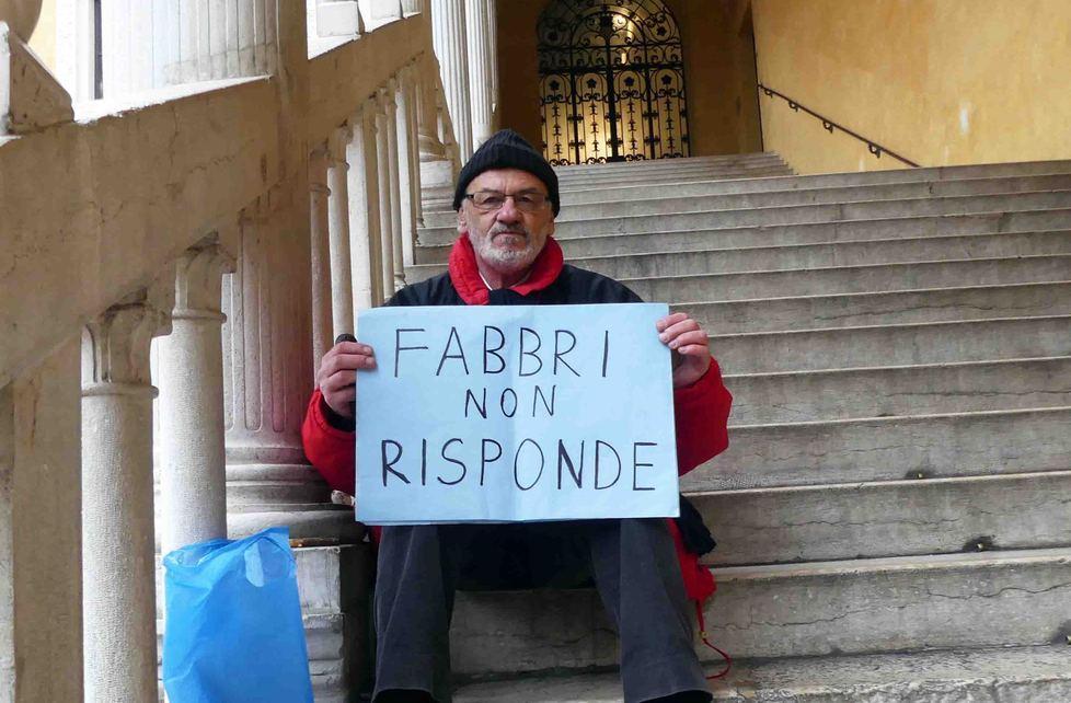 Sit-in, Zamorani controllato