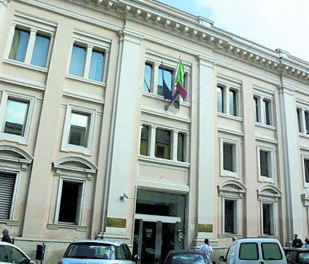 Imprese: crescono turismo e servizi 