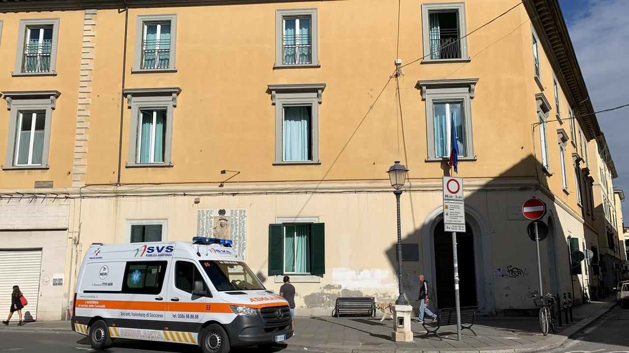 Colpito dal tappo di una tubatura: grave un marittimo